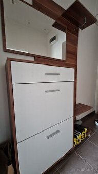 Předsíňová stěna