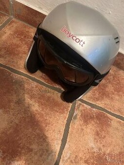 Lyžarská helma včetně brylích