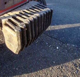 Závaží zetor kanystry   kompletní sada 10 kusů