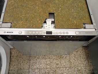 Myčka nádobí Bosch integrovaná 60