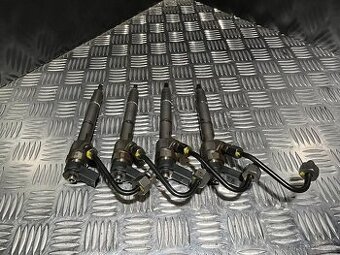 // Vstřikovače OM 640 2.0CDI Mercedes //