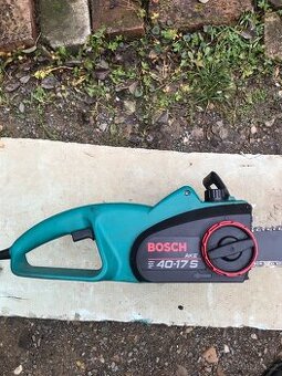 BOSCH Řetězová pila elektrická AKE 40
