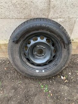 Prodám zimní pneu 195/65/15 Dunlop SP Wintersport 4D