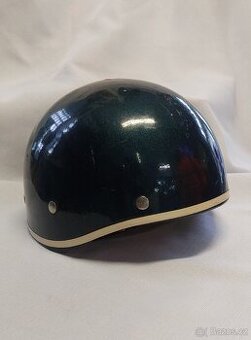 Retro přilba