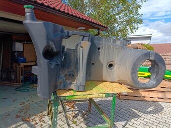 Palivová nádrž JD 6250 R