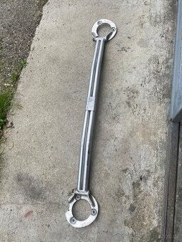 Bmw e36 přední rozpěra na tlumiče