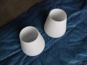 SKLENĚNÁ STÍNIDLA