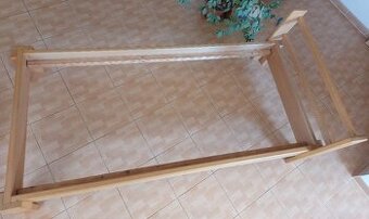 Jedno lůžko postel masiv buk