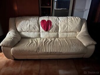 Kozena sedačka používaná