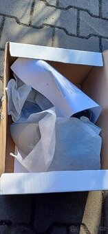 Škoda karoq kryty zrcstek šedé