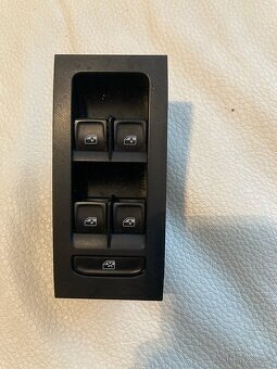 Tlačítka stahování oken škoda octavia 3