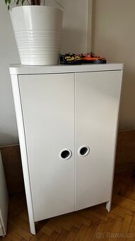 Skříň šatní dětská bílá
