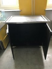 Servírovací vozík