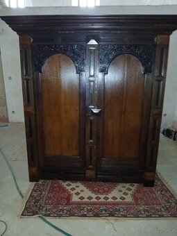 Elegantní a vysoce kvalitní skříňka na polštář z provincie G