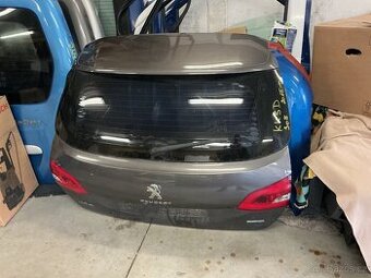Peugeot 308 SW - kufr. dveře.