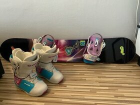 Snowboard Gravity Electra velikost 144, vázání a boty 40