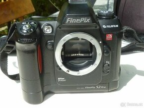 Digitálna zrkadlovka FUJI Finepix S2 Pro - NIKON F bajonet