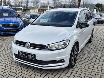 VW Touran DSG HIGHLINE LED ACC NAVI VYHŘ.SEDAČKY TAŽNÉ