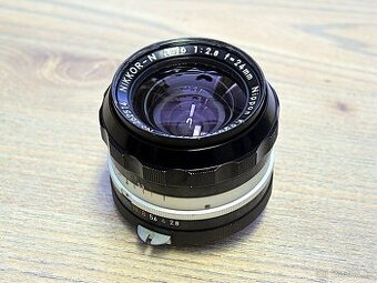 Objektiv Nikkor N Auto 24mm F 2,8