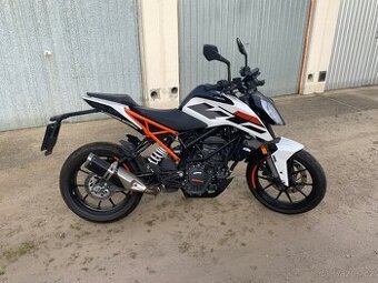KTM DUKE 125 - výborný stav