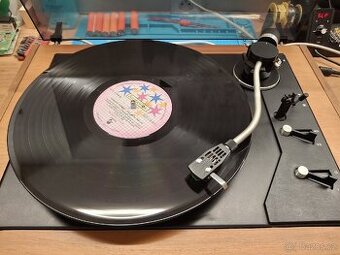 Gramofon Tesla NZC-431