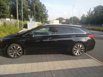 Prodám Hyundai i40 combi - 1,7 CRDi, 104 kW