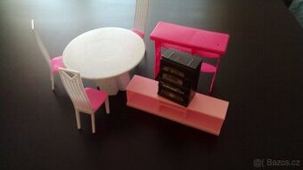 Nábytek pro panenky-typu Barbie