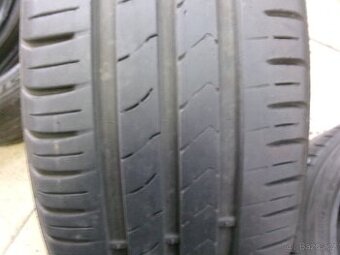 195/50/15 KUMHO (cca 5mm) č.15740