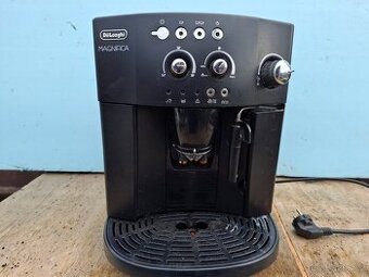 Kavovar DeLonghi Magnifica
