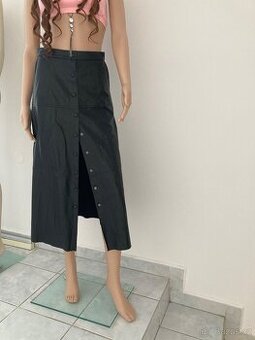 ZARA kožená dámská sukně v. S p.c. 3600,- Kč