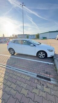 VOLVO V40 D3 110KW 5VÁLEC
