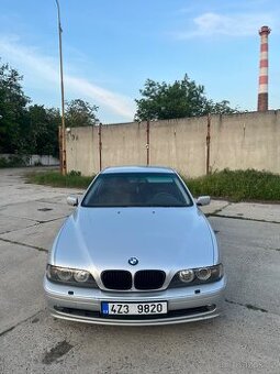 BMW E39 520i