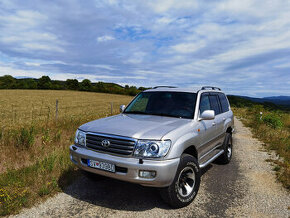 Toyota Land Cruiser 100