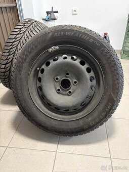 Celoroční pneu Metador 195/65 R15