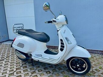 Vespa 300 GTS