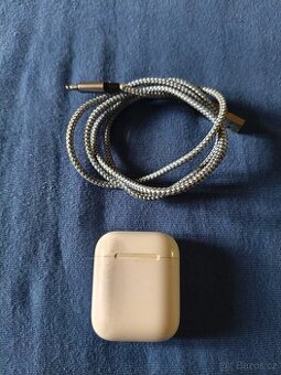 Sluchátka airpods 2