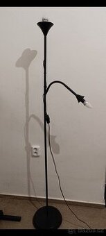 Stojací lampa