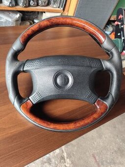 Dřevěný volant BMW E36