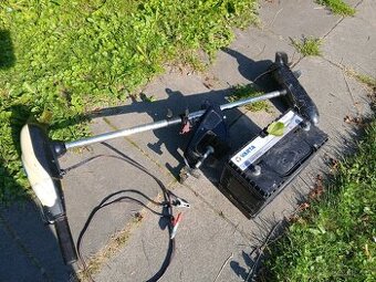 Prodám lodní motor, baterii Varta 100Ah