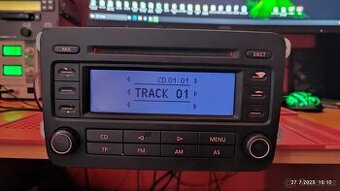 🎶 Autorádio Volkswagen RCD 300 – plně funkční, s kódem ✅