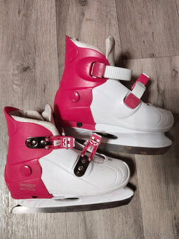 Lední dívčí brusle 33-36+helma .