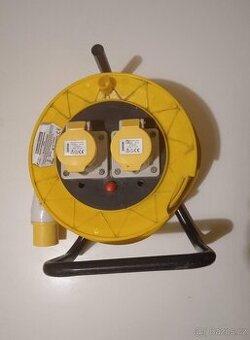 Prodlužovací kabel 25 m