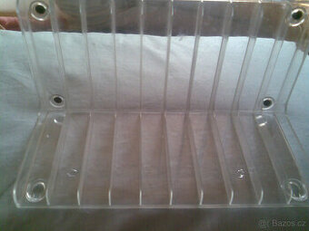 Plastový pořadač na DVD, VHS