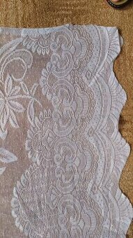 hezká nová záclona