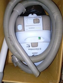 Sáčkový vysavač Electrolux 1600 Wattů