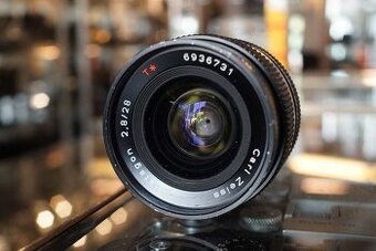 Carl Zeiss Distagon 28mm f/2.8 (M42)