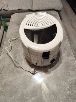 Fritovací hrnec DeLonghi
