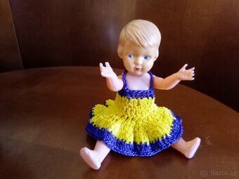 Stará panenka s celuloidovou hlavičkou