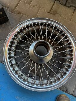 Drátěna kola jaguar E-type