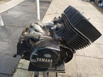 Yamaha RD 12A
